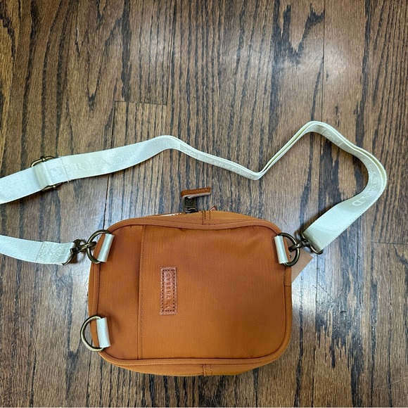 Thread Tan Crossbody Bag - Picture 3 of 4